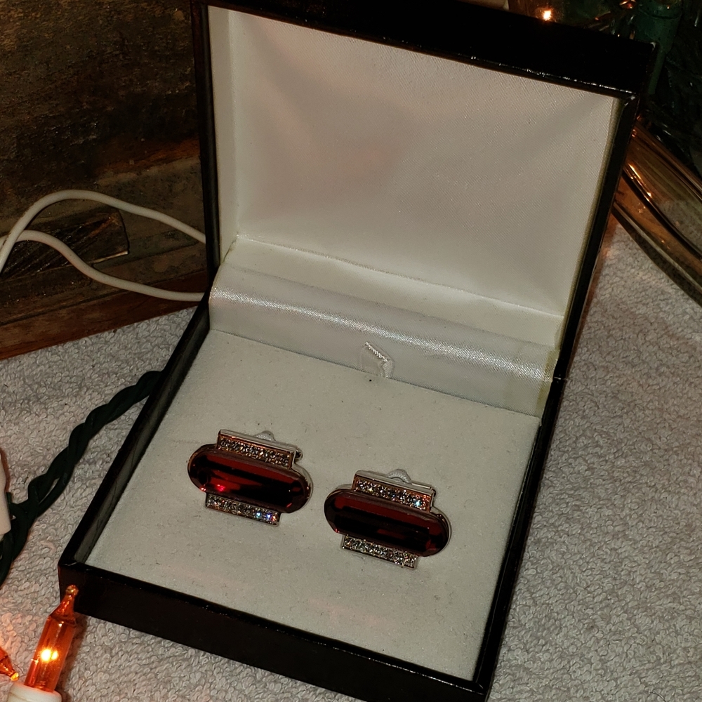 Cufflinks Rubyred